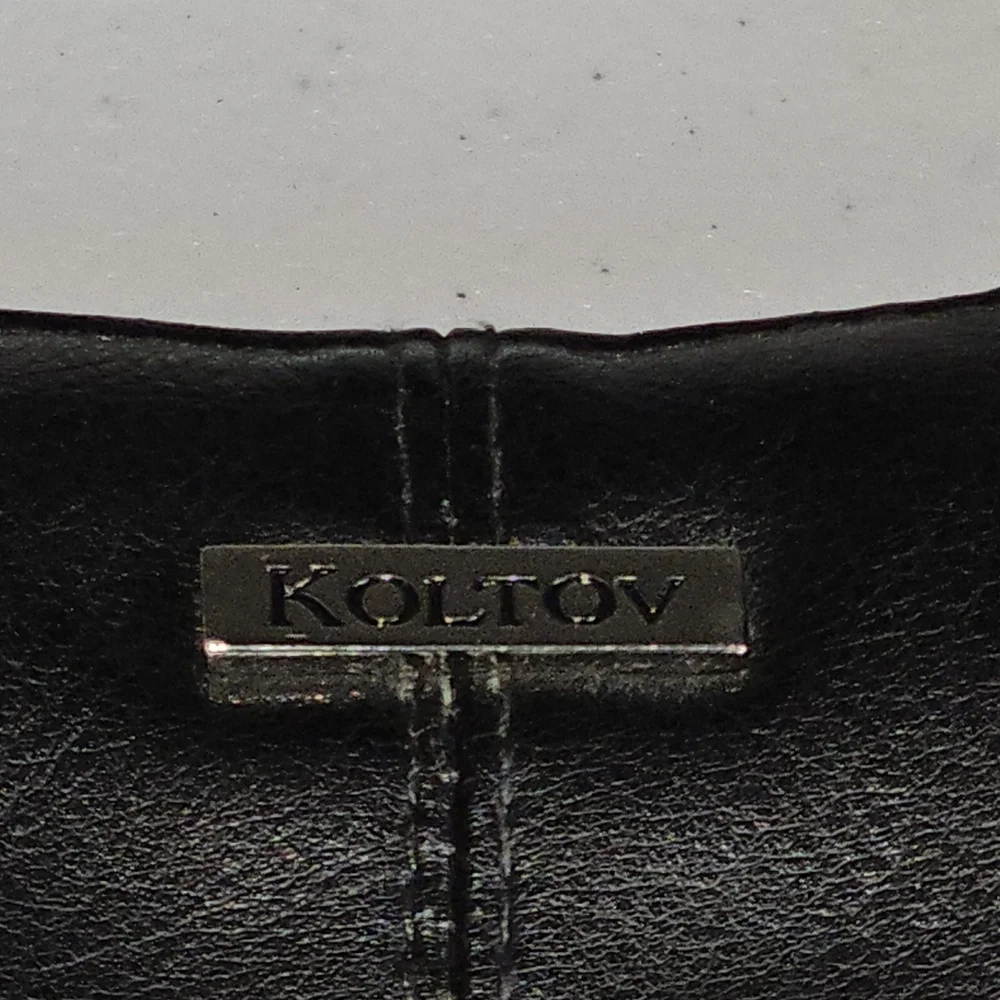 Kounty Black Leather Shoulder Bag - Picture 16 of 16